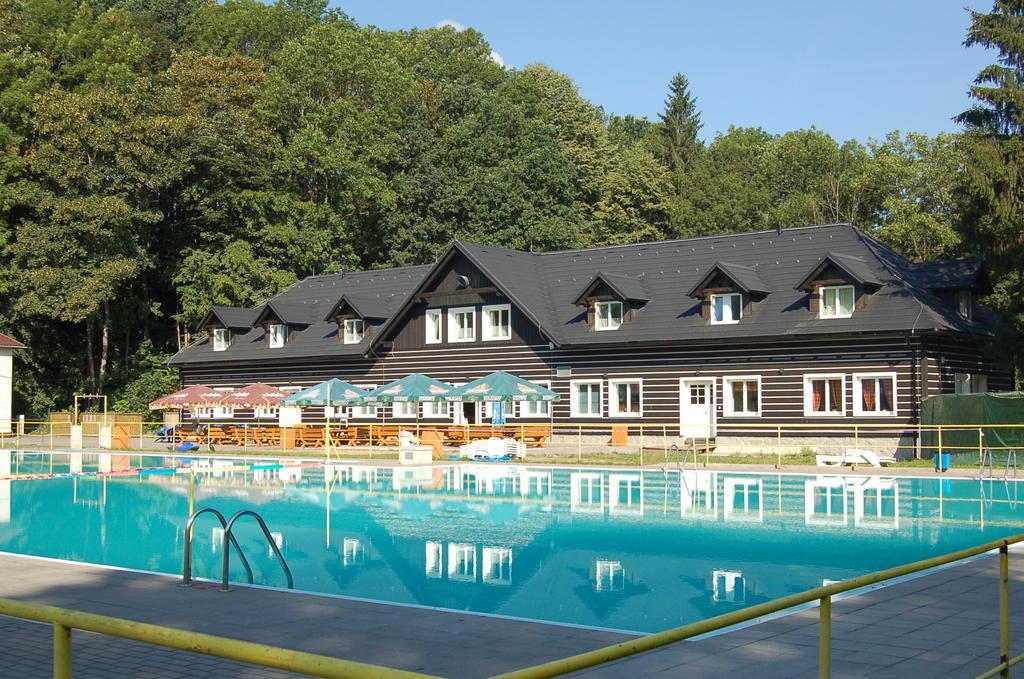 Hotel Stara Ameryka Jablunkov Exteriör bild